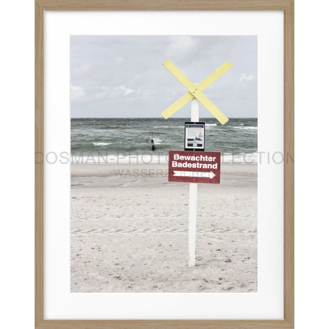 Strandschutzschild mit gelbem X und deutschem Text für Poster Bewachter Badestrand Sylt