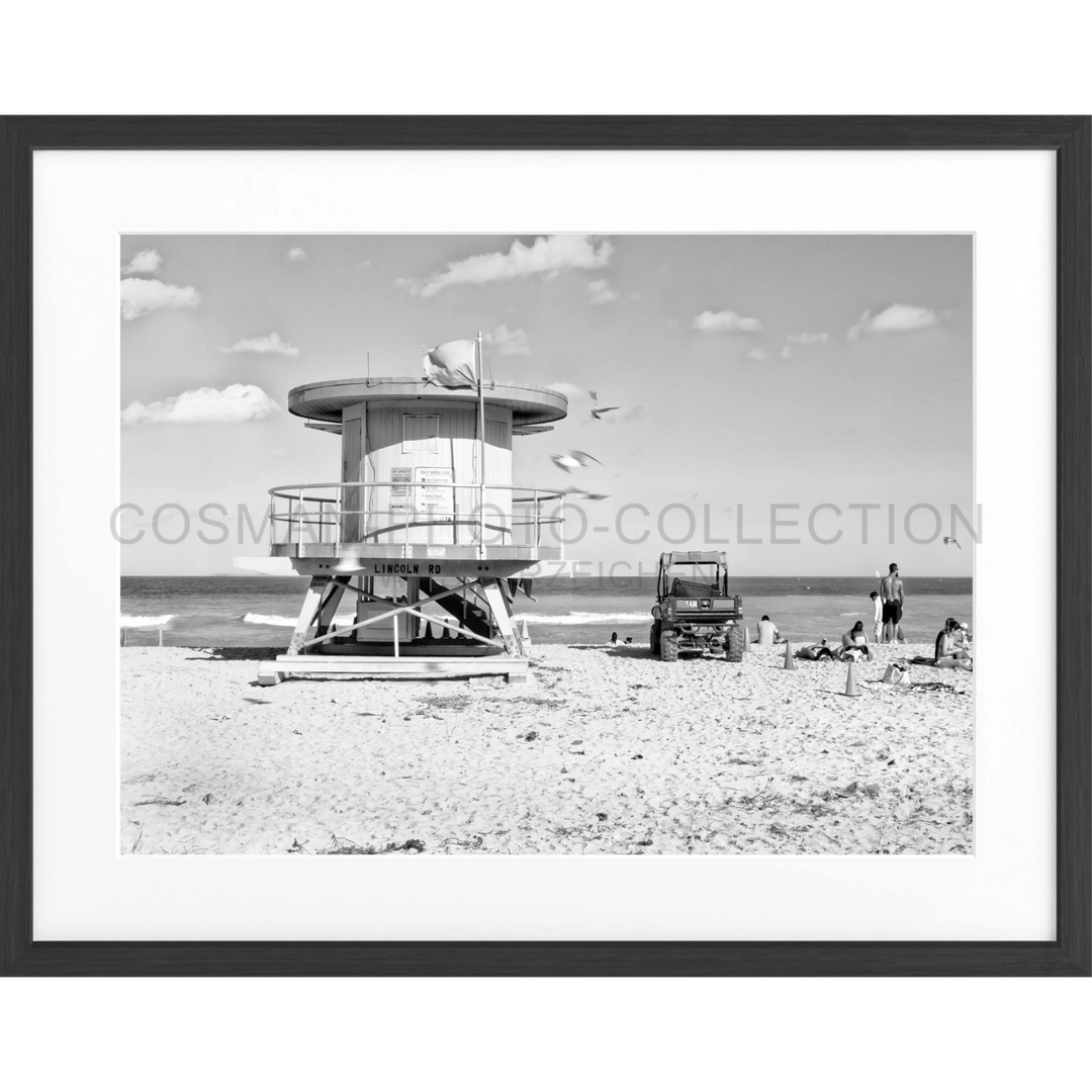 Runder Rettungsturm mit amerikanischer Flagge, Poster Florida Miami Beach FL16