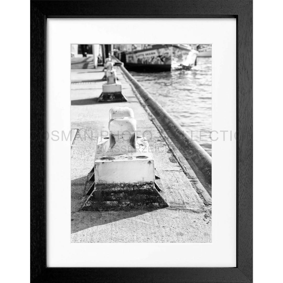 Mooring bollard on a dock, featured in the Poster Hamburg Hafen Poller HH05H