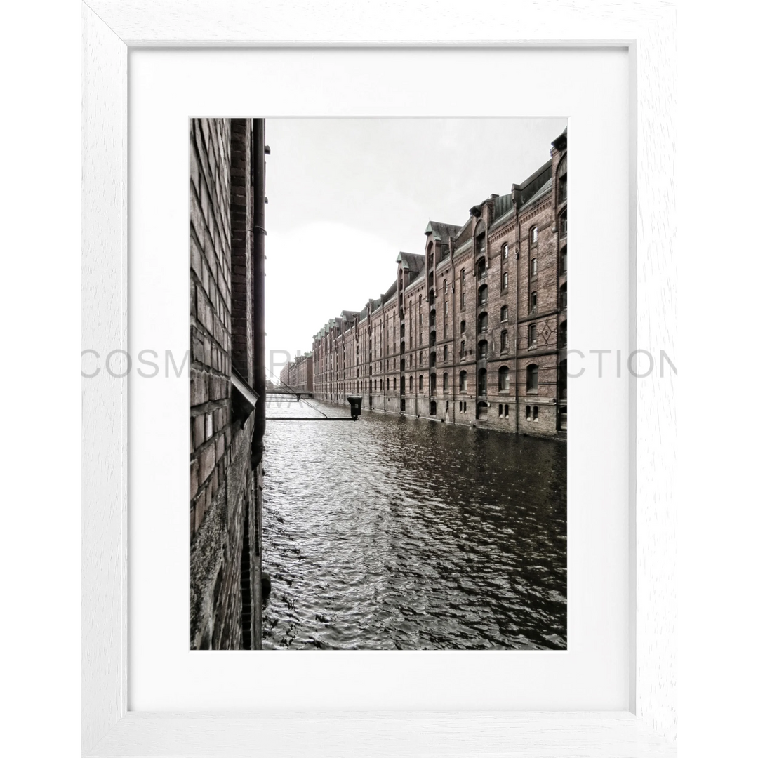 Cosman-Interior Rahmenfarbe: weiss matt / Grösse: S (25cm x 31cm) / Motiv: farbe Poster Hamburg "Speicherstadt" HH46E