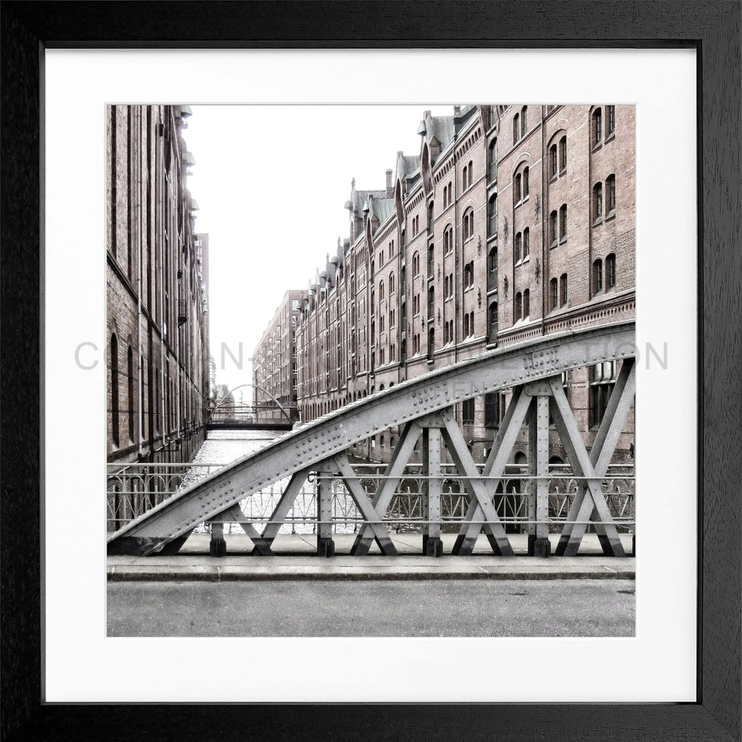 Historische Stahlbrücke mit Backste warehouses in Hamburg Speicherstadt HH46FQ