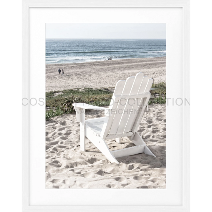 Weißer Adirondack-Stuhl auf Sand für Poster Kalifornien Deckchair K180