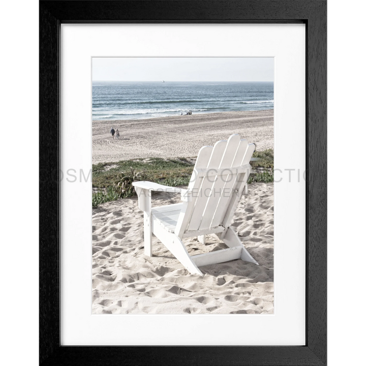 Weiße Adirondack-Stuhl am Sandstrand für Poster Kalifornien Deckchair K180