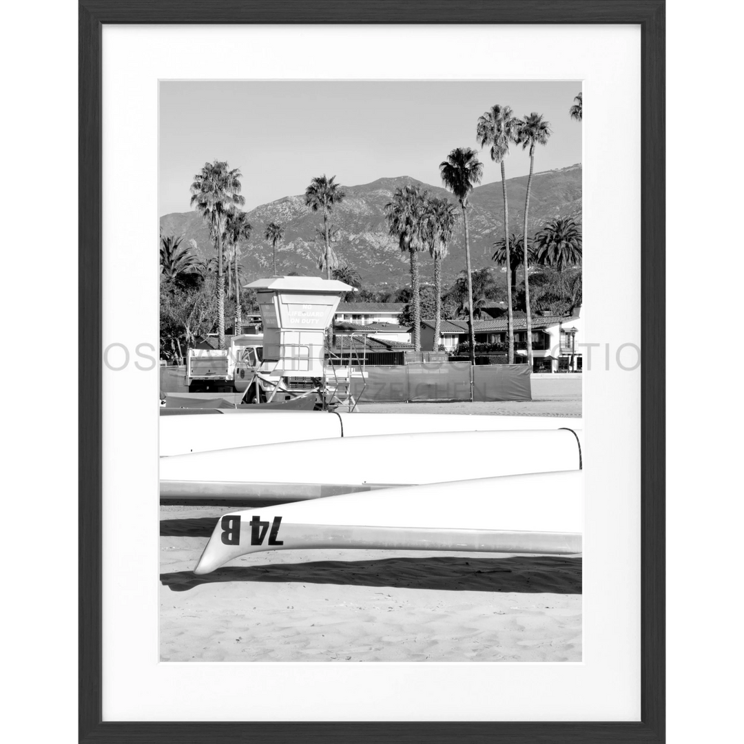 Weißer Rettungsturm am Strand mit Palmen, Poster Kalifornien Santa Barbara K26