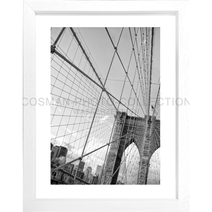 Schwarz-weiß Fotografien des Brooklyn Bridges mit Kabeln und Turm für Poster New York