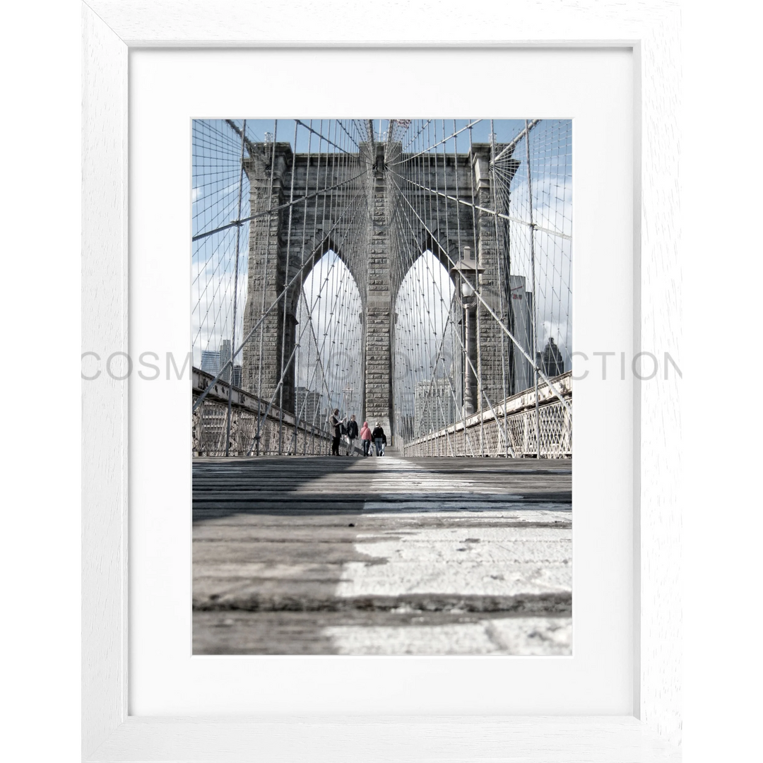 Gotischer Steinbogen und Kabel der Brooklyn Bridge in Poster New York Brooklyn Bridge