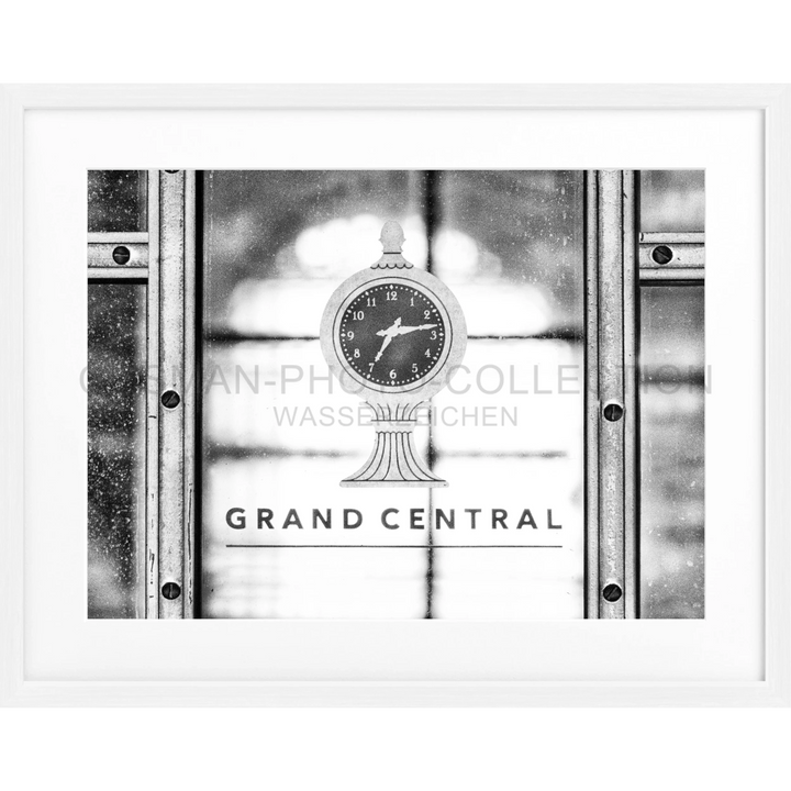 Schwarz-weiß-Fotografie des ikonischen Grand Central Terminal Uhrenlogos auf Poster