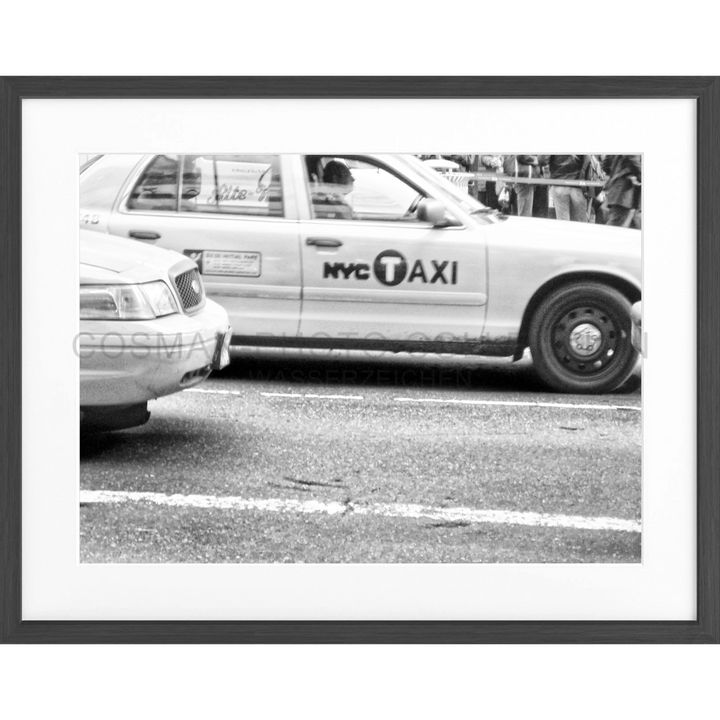 Schwarz-weißes Bild eines NYC-Taxis auf dem Poster New York Yellow Cap NY61